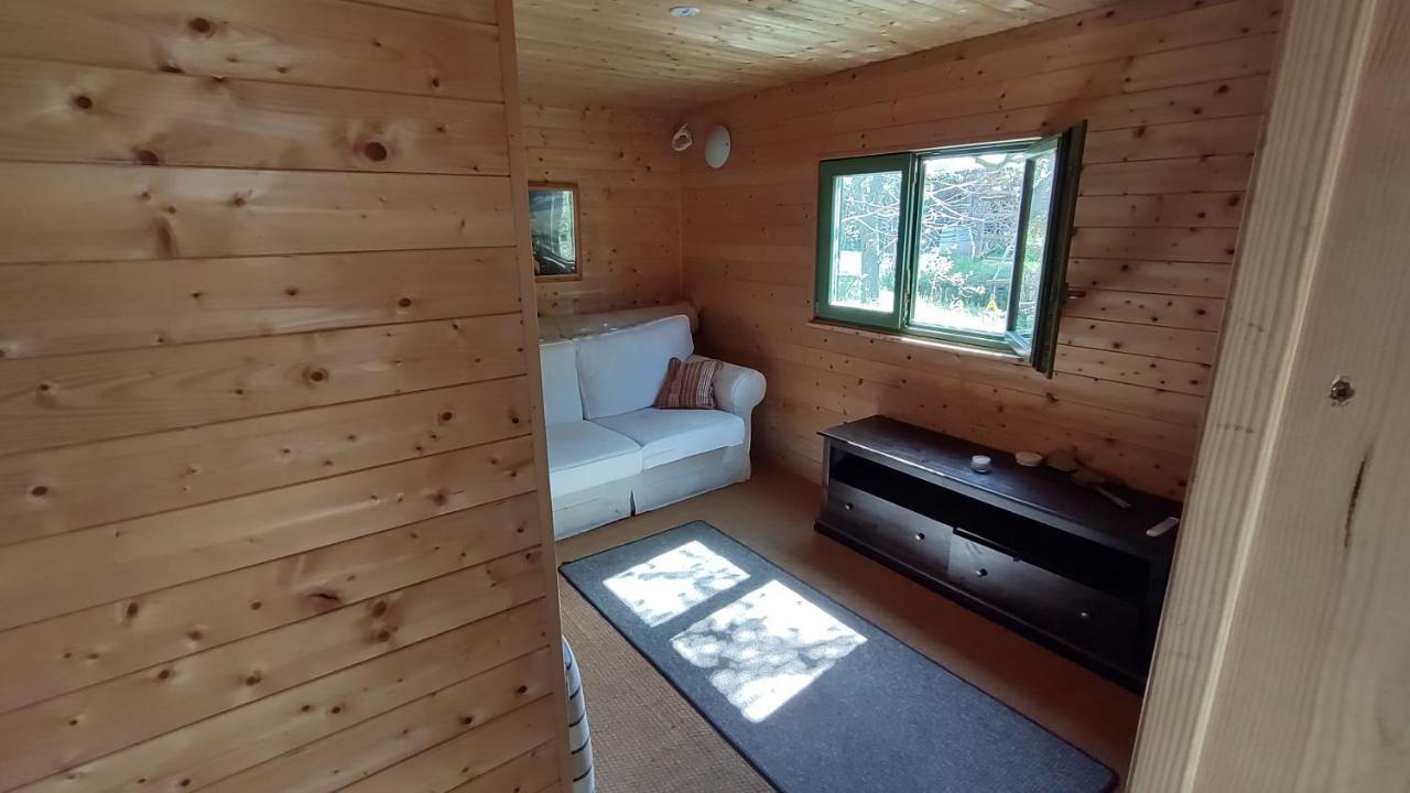 Grosse Wohnung / Haushaelfte In Peetzig Am See Angermunde Exterior foto