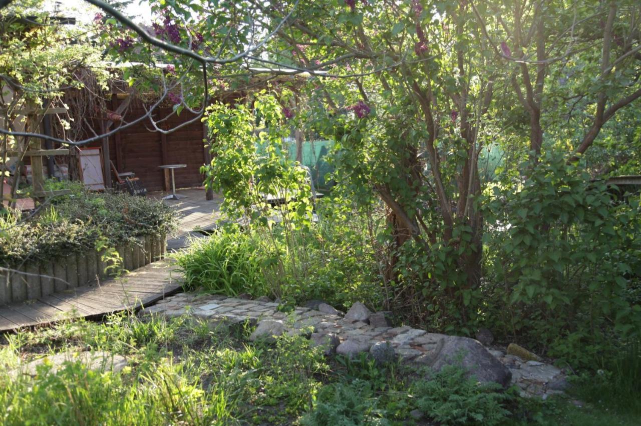 Grosse Wohnung / Haushaelfte In Peetzig Am See Angermunde Exterior foto